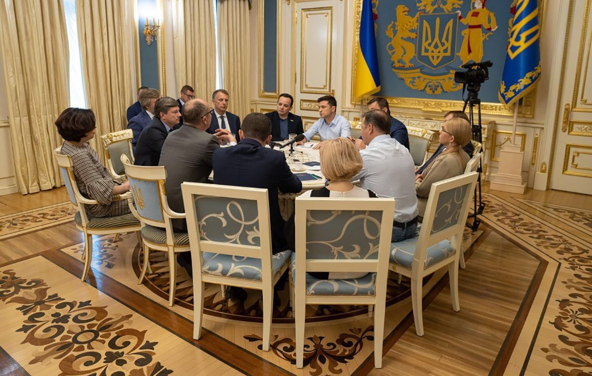 Сайт президента оприлюднив стенограму зустрічі з лідерами фракцій