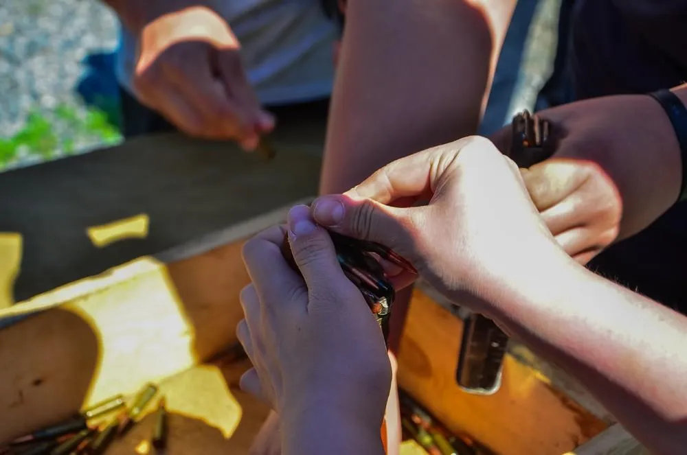 війна на донбасі діти лнр днр війна навчання росія рф зброя війна на донбасі діти лнр днр війна навчання росія рф зброя