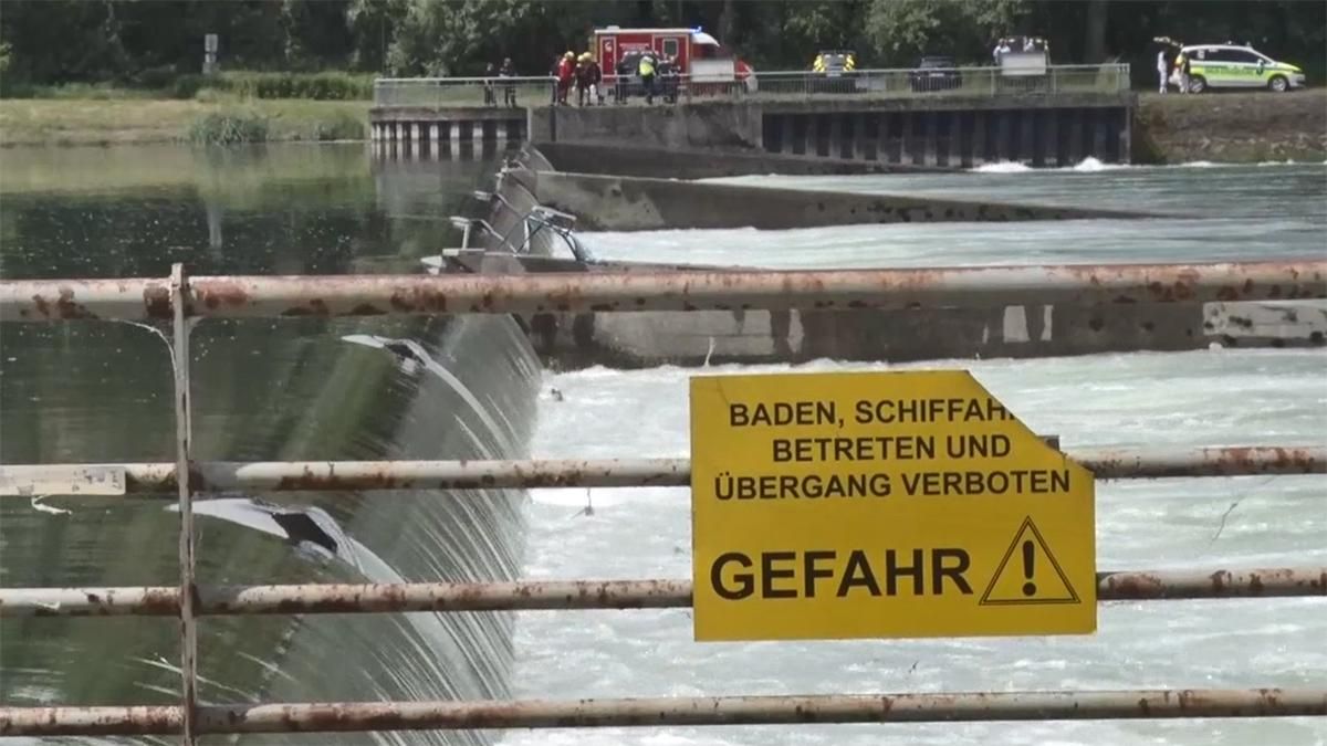 У Франції на Рейні перекинувся човен - троє загиблих У Франції на Рейні перекинувся човен - троє загиблих