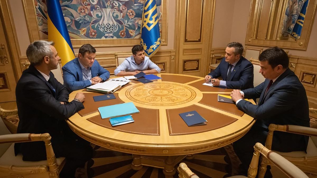 Є три місяці, щоб зрозуміти можливості НАБУ і САП, – Зеленський Є три місяці, щоб зрозуміти можливості НАБУ і САП, – Зеленський