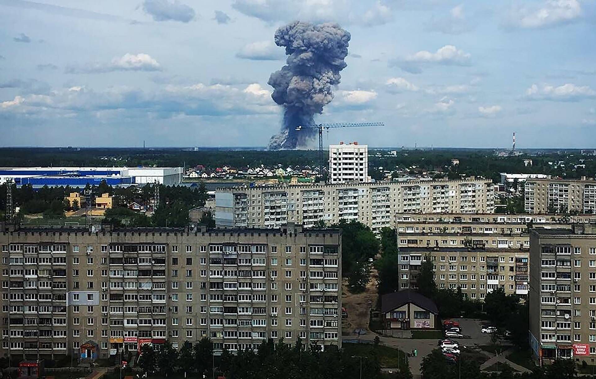 Взрыв в Дзержинске 1 июня 2019 на заводе Кристал - видео, фото