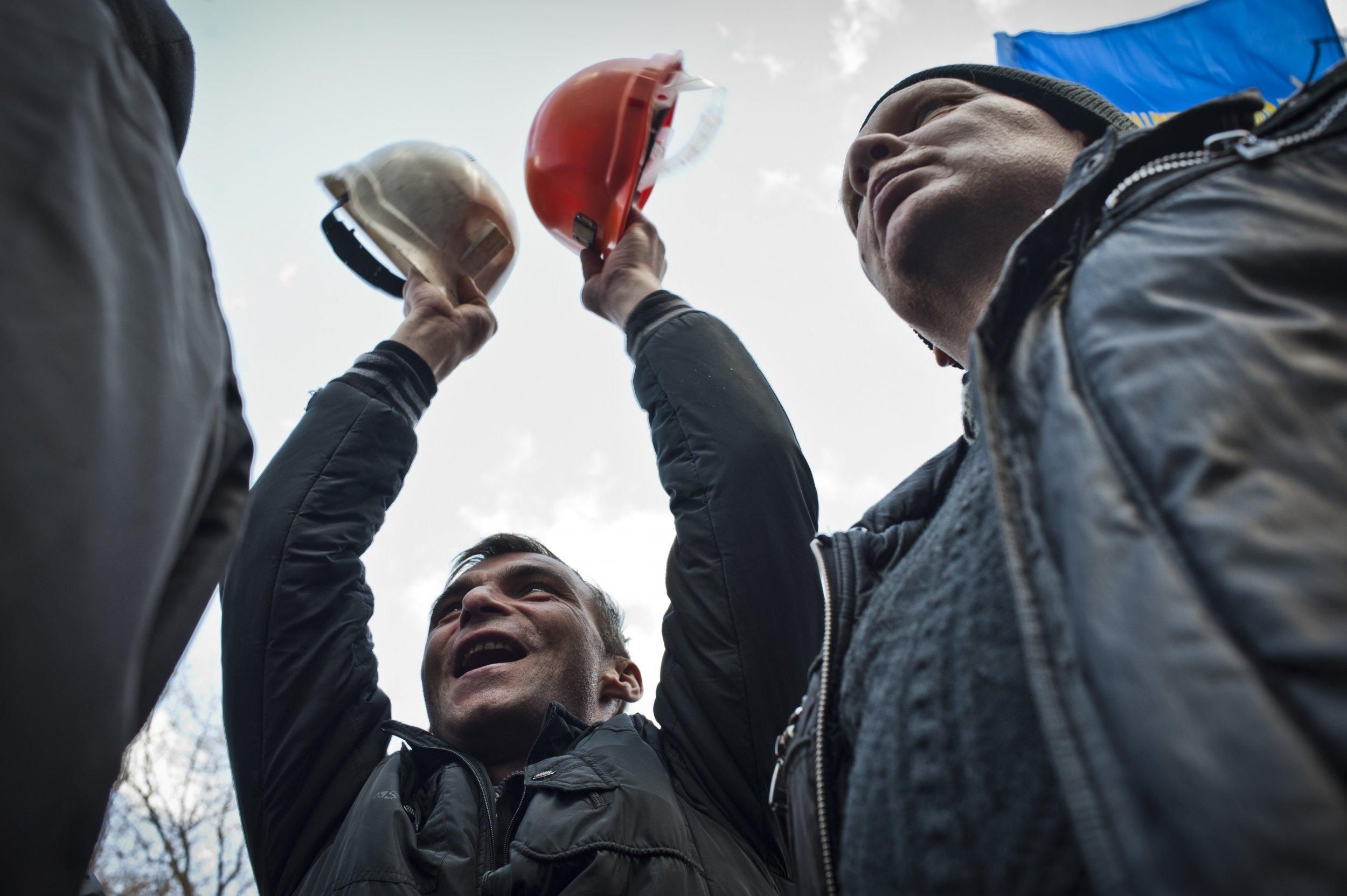 Данилюк: Задолженность по зарплате шахтерам выплатят в сжатые сроки Данилюк: Задолженность по зарплате шахтерам выплатят в сжатые сроки