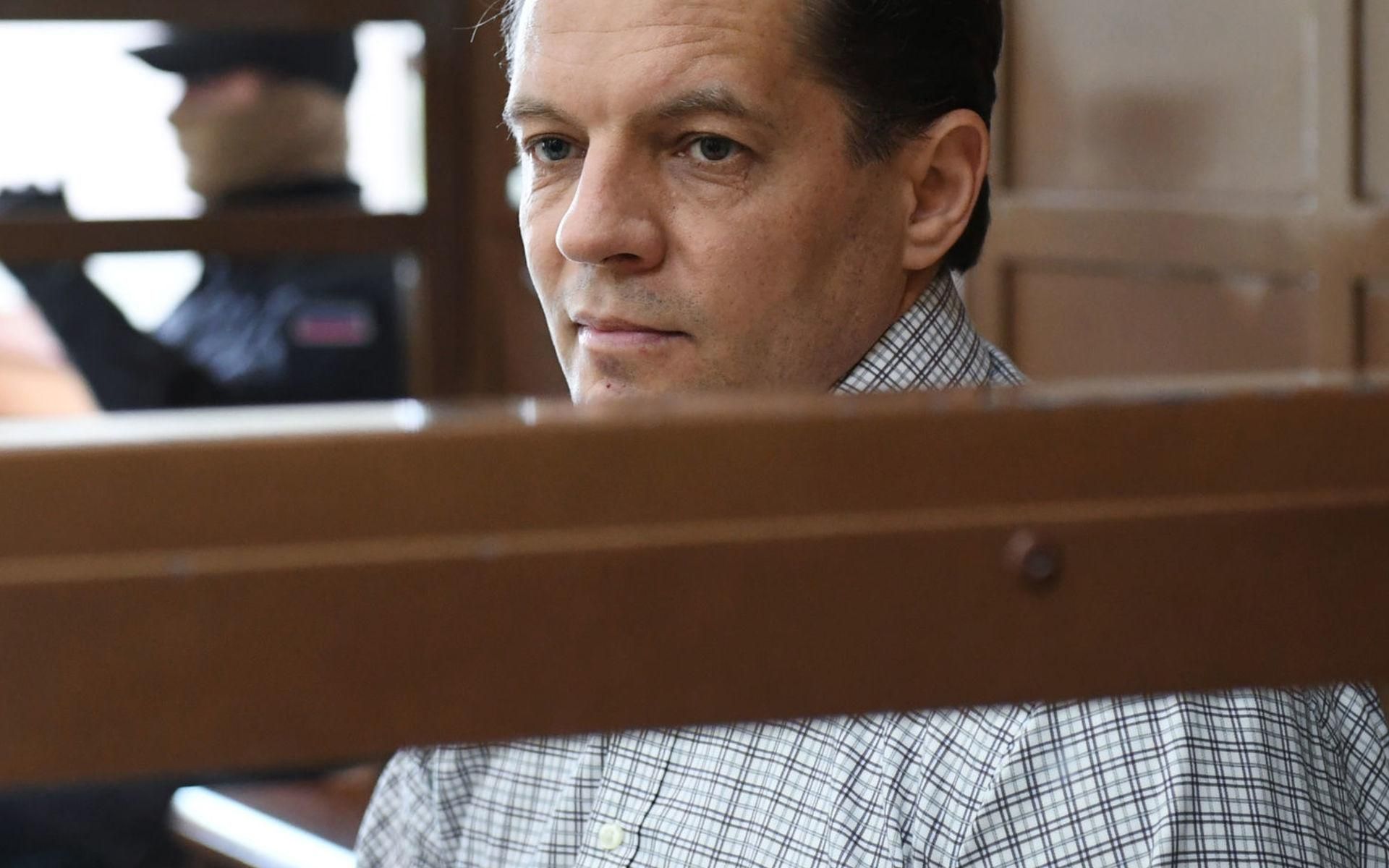 Политзаключенного Романа Сущенко посетили жена и дочь, – адвокат Фейгин Политзаключенного Романа Сущенко посетили жена и дочь, – адвокат Фейгин