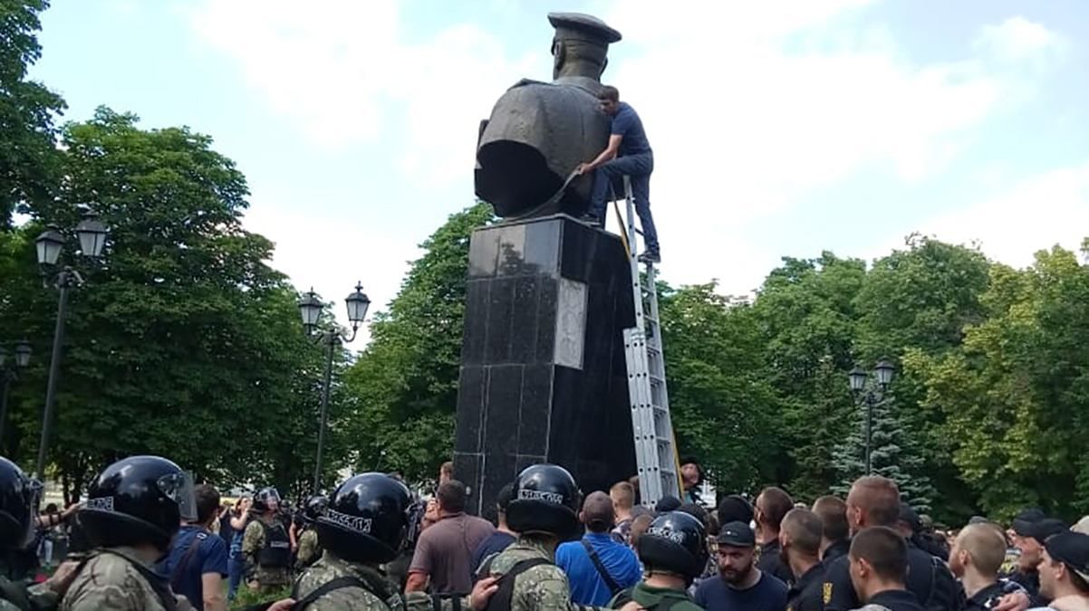 Почему Харьков "положил на лопатки" маршала Жукова: объяснение Вятровича 