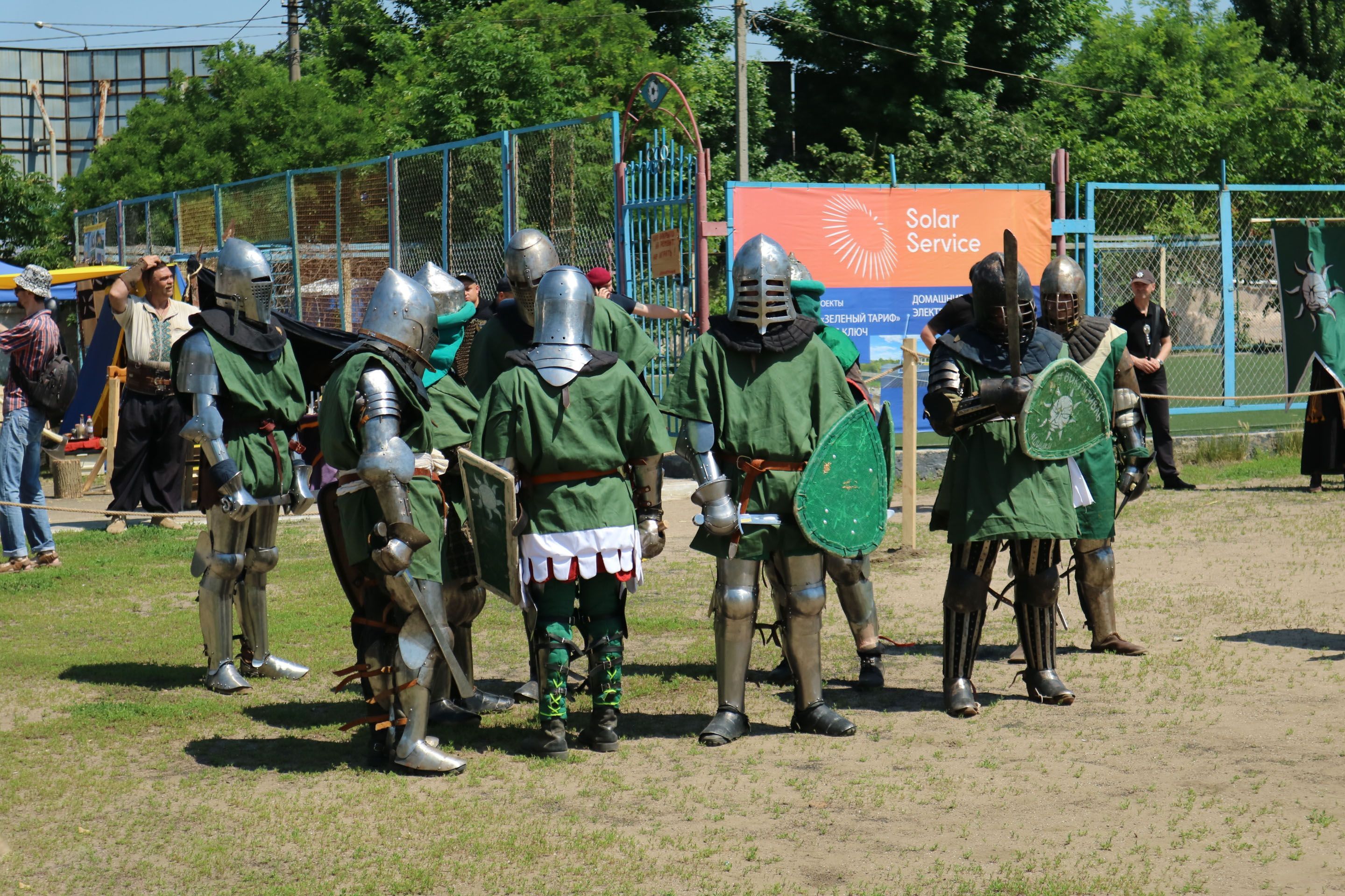 Настоящие мечи, никакой имитации: в Николаеве прошел фестиваль средневекового боя (фото, видео)