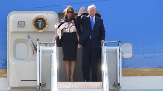 Меланія і Дональд Трамп прибули до Лондона: на порядку денному зустріч з Єлизаветою ІІ