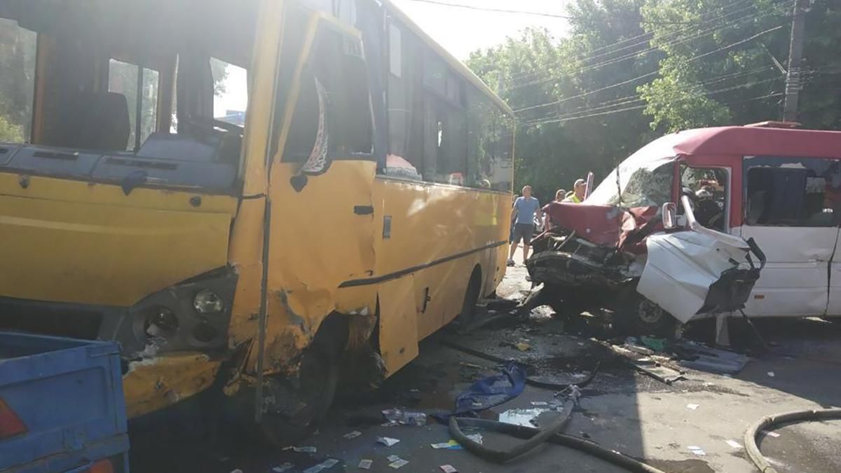 ДТП у Боярці 4 червня 2019 з двома автобусами - 26 постраждалих - фото