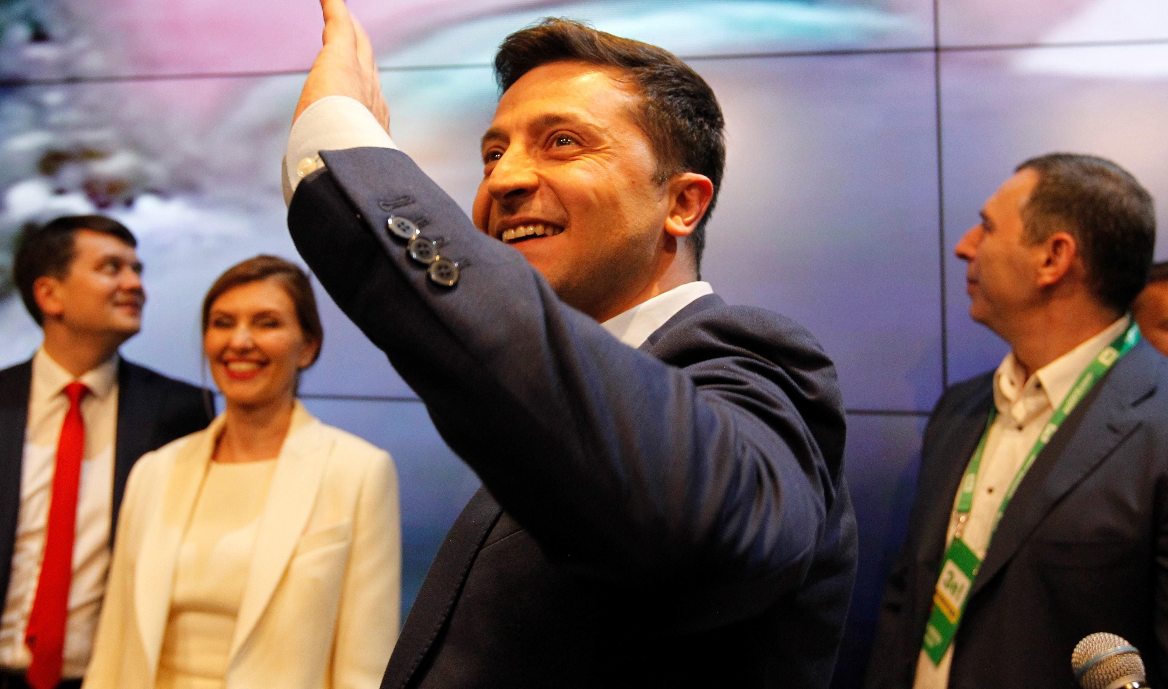 Зеленский пообещал вынести вопрос вступления в НАТО на референдум Зеленский пообещал вынести вопрос вступления в НАТО на референдум