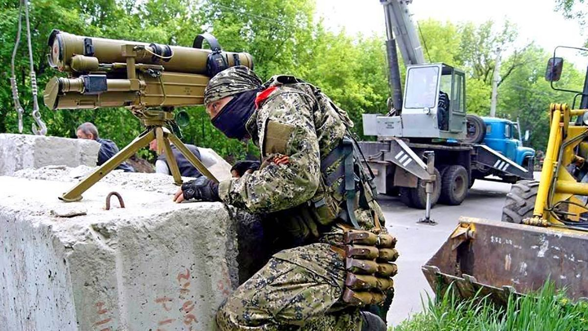 Украина понесла очередные потери на Донбассе: ракета боевиков попала в авто с продуктами