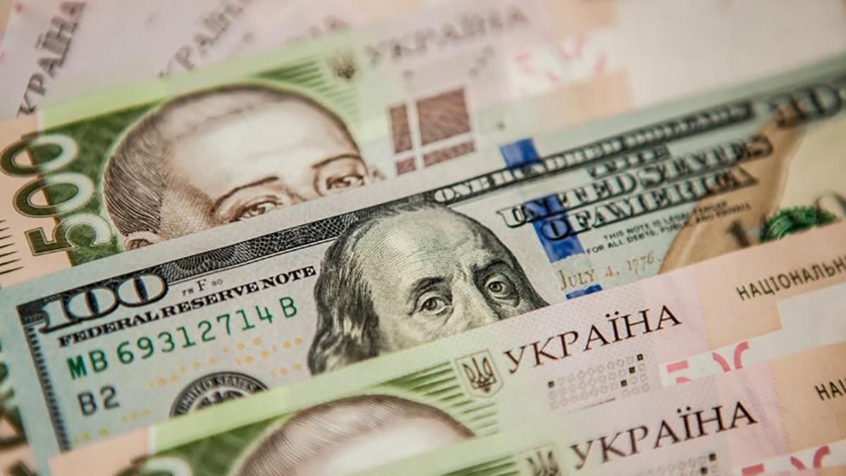 Гривня повільно падатиме до 2022 року: прогноз Кабміну Гривня повільно падатиме до 2022 року: прогноз Кабміну