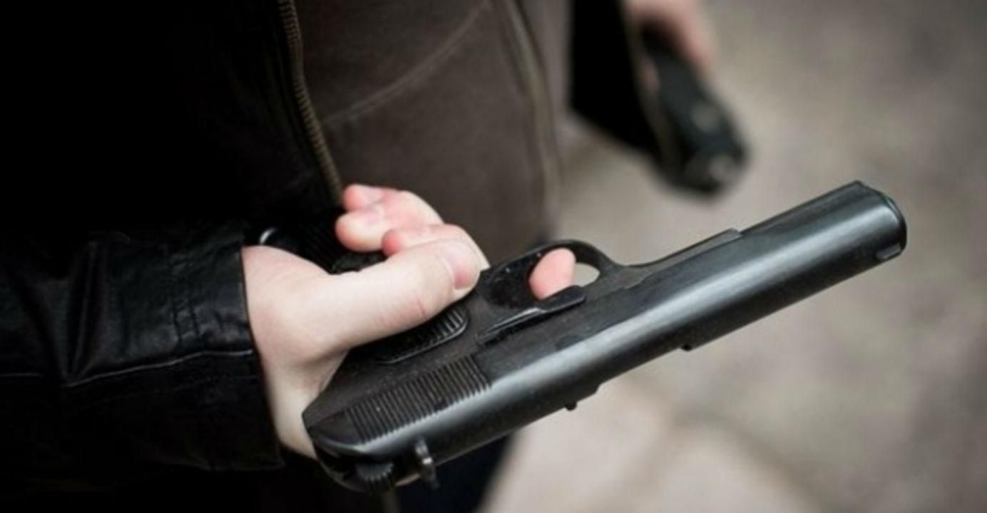 На Днепропетровщине подросток выстрелил брату в голову: детали На Днепропетровщине подросток выстрелил брату в голову: детали