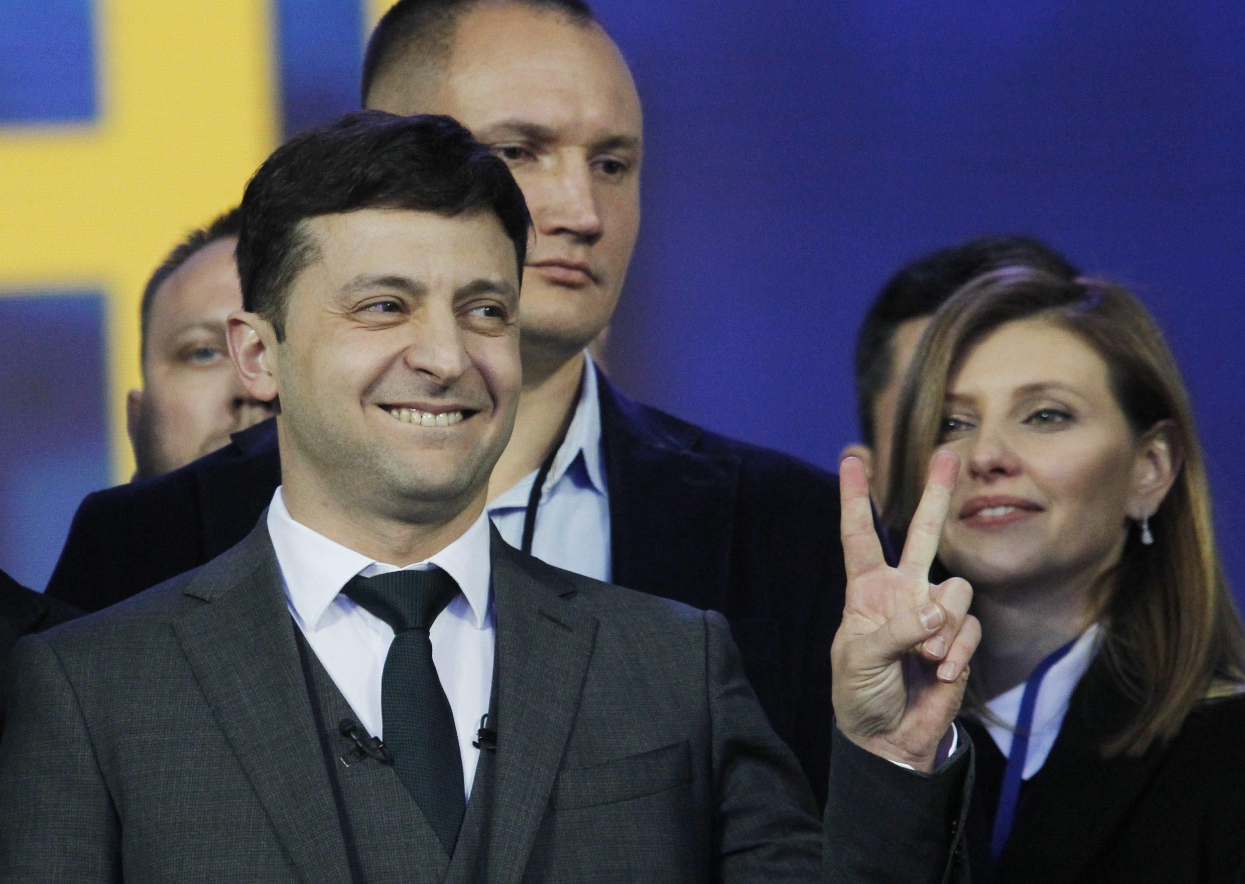 Зеленський поцупив шматок промови Порошенка: відеодоказ Зеленський поцупив шматок промови Порошенка: відеодоказ