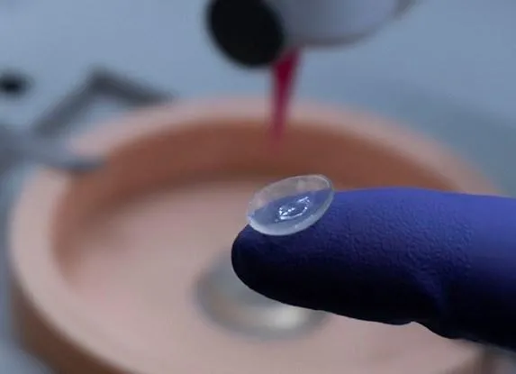 Вчені надрукували рогівку ока на 3D принтері