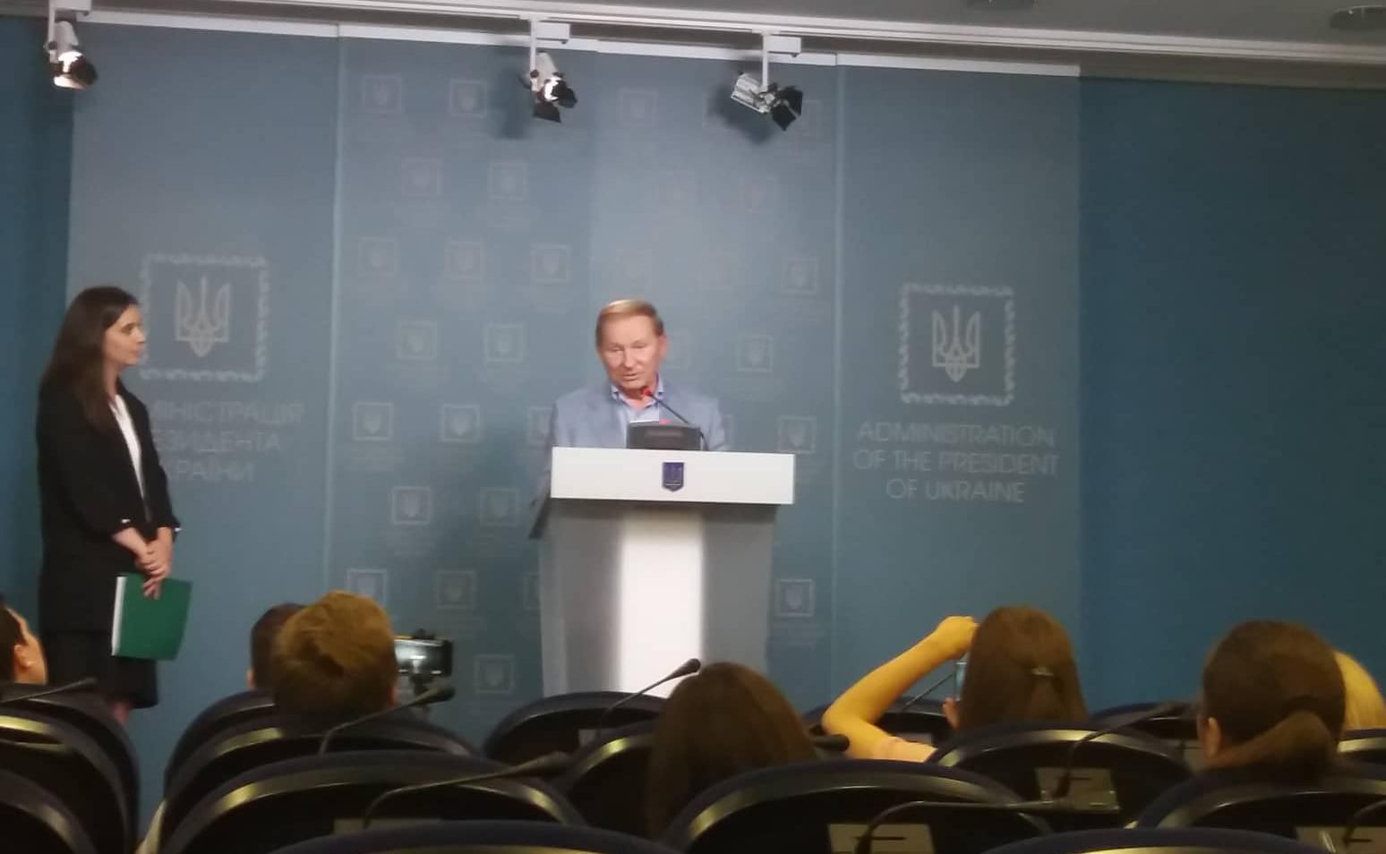 Кучма: Украина не будет отвечать на провокационные обстрелы на Донбассе Кучма: Украина не будет отвечать на провокационные обстрелы на Донбассе