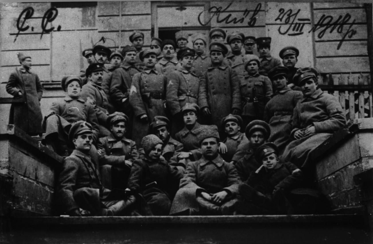 Окружена врагами: как Украину разделили Россия и Польша Окружена врагами: как Украину разделили Россия и Польша