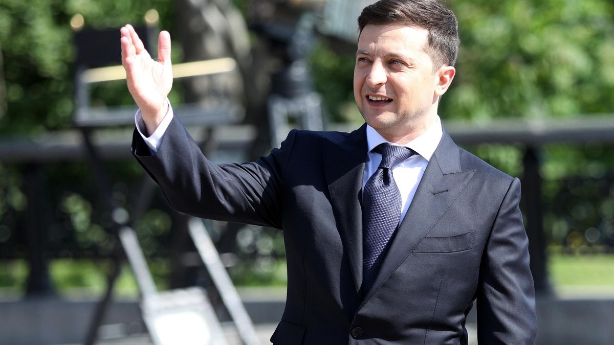 Чому Зеленський досі не вніс у Раду законопроект про народовладдя Чому Зеленський досі не вніс у Раду законопроект про народовладдя