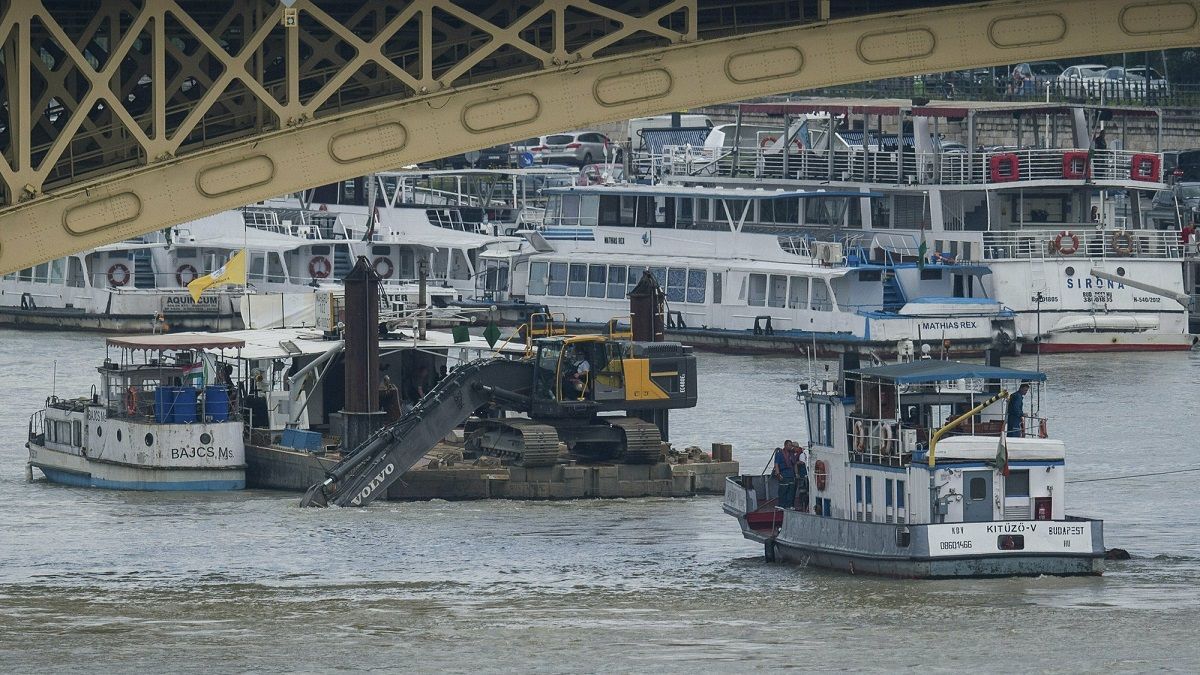 Кількість загиблих під час аварії катера у Будапешті збільшилася до 19 осіб: фото Кількість загиблих під час аварії катера у Будапешті збільшилася до 19 осіб: фото