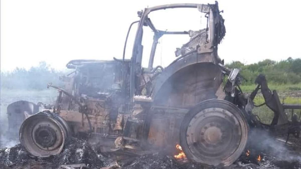 Під Попасною двоє чоловіків підірвалися на тракторі: фото Під Попасною двоє чоловіків підірвалися на тракторі: фото