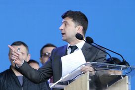 Почему Зеленский молчит об аннексии Крыма: объяснение эксперта