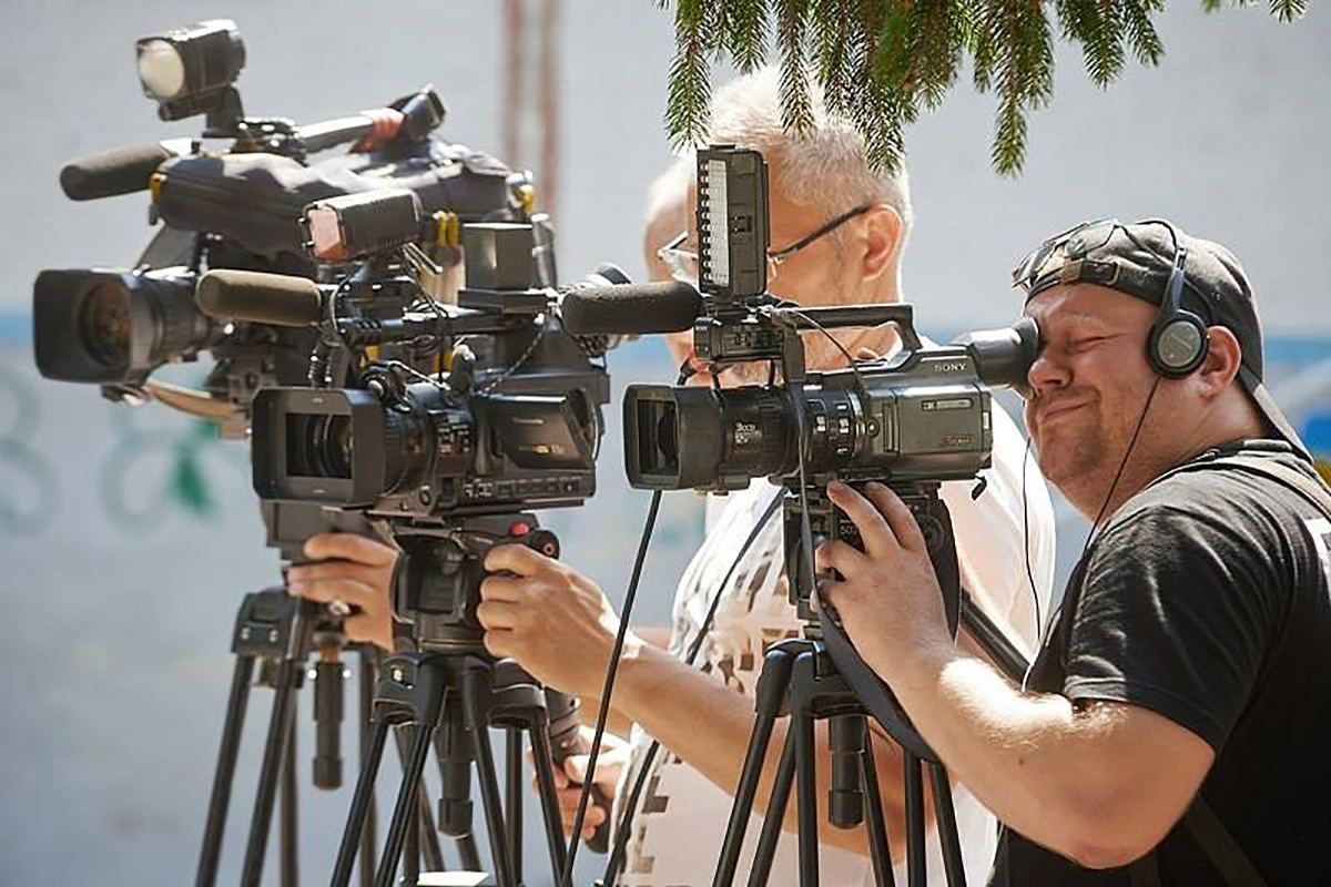 День рождения в реанимации: как чувствует себя оператор 24 канала, которого избили в Харькове День рождения в реанимации: как чувствует себя оператор 24 канала, которого избили в Харькове