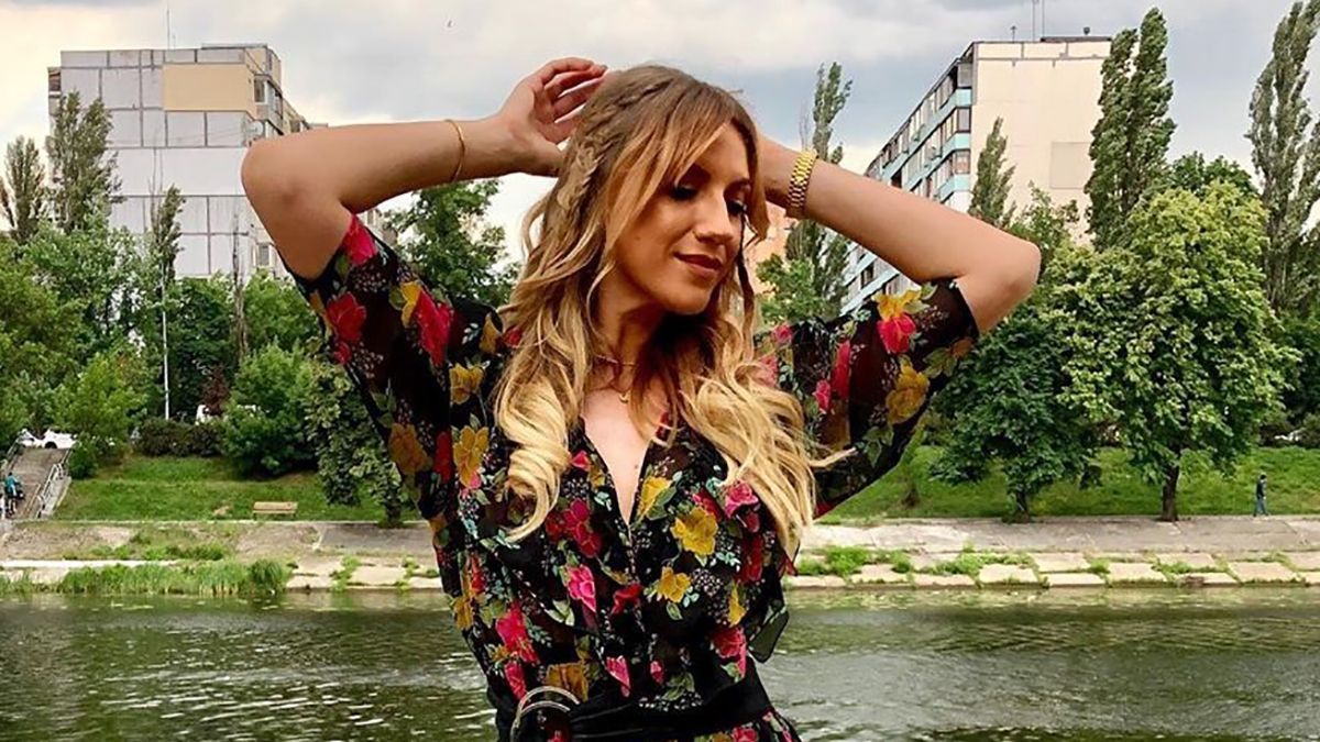 Леся Нікітюк перешила вінтажну сукню своєї мами: фото до та після змін