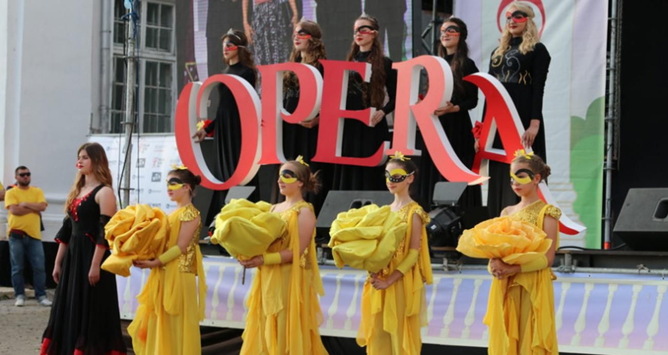 Вогняне шоу, вистави та феєрверки: чим вразив грандіозний оперний фестиваль на Вінниччині (фото)