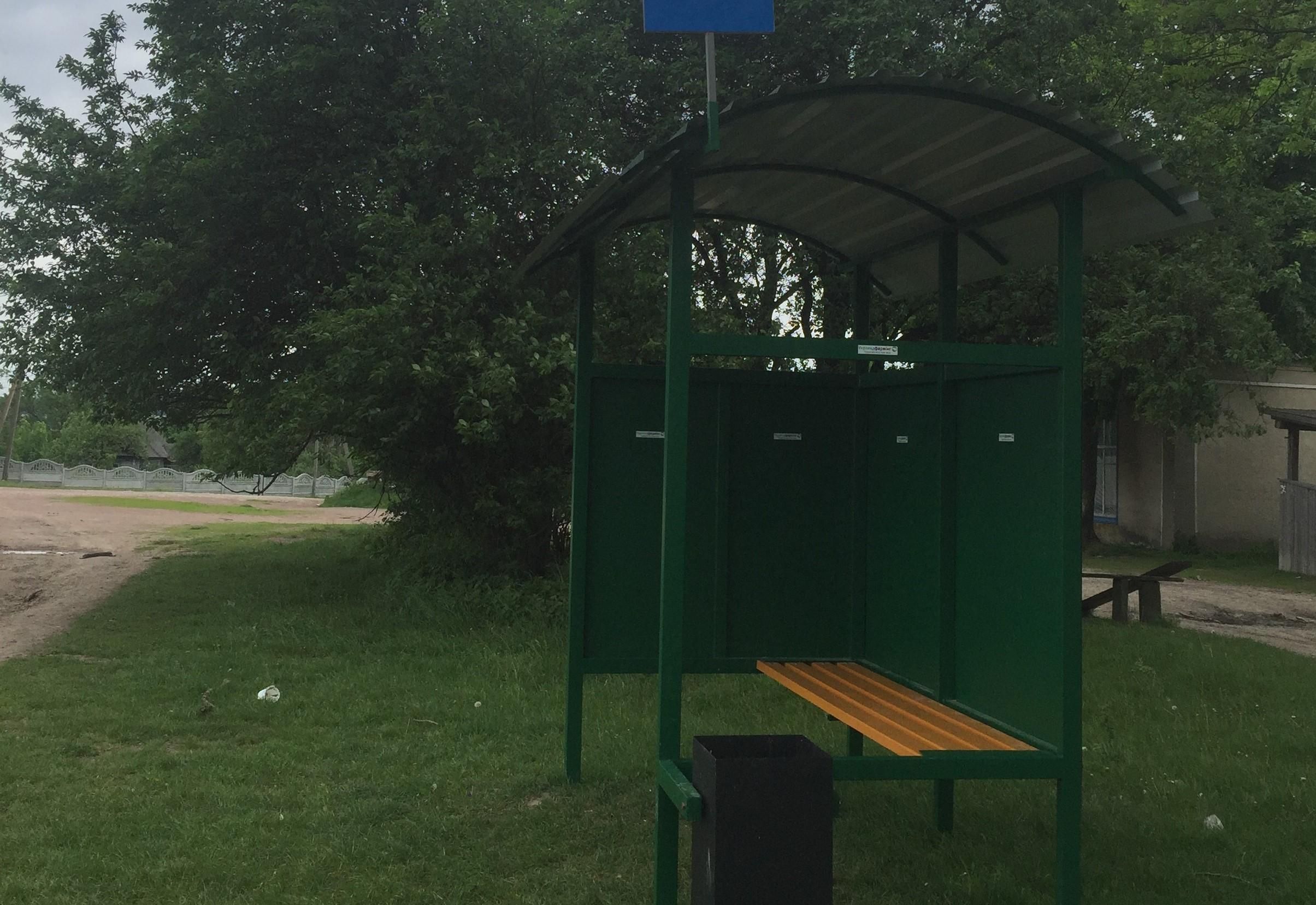 "Укрлендфарминг" Бахматюка построил автобусные остановки в крупнейшем районе Украины – Овручском