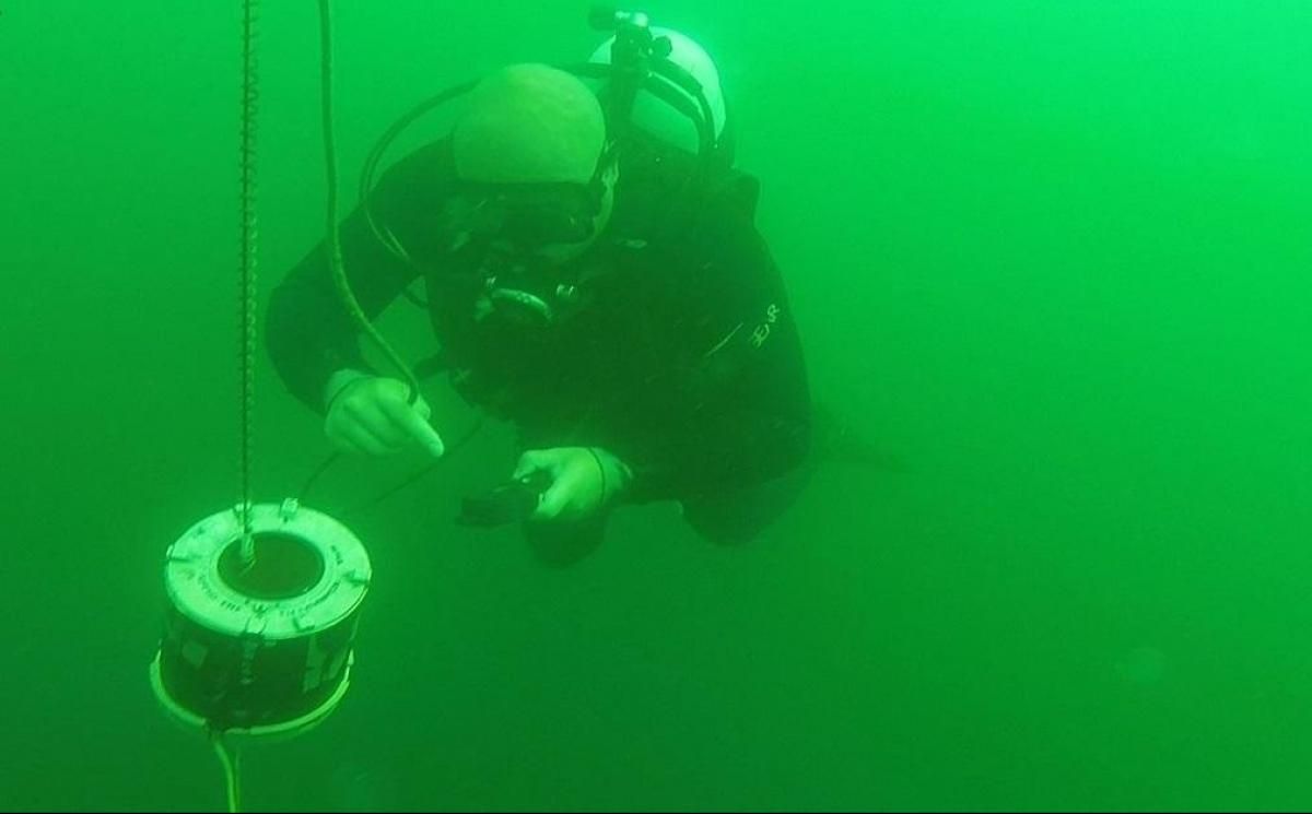 На озброєння ЗСУ прийняли радіогідроакустичну систему "Ятрань" На озброєння ЗСУ прийняли радіогідроакустичну систему "Ятрань"