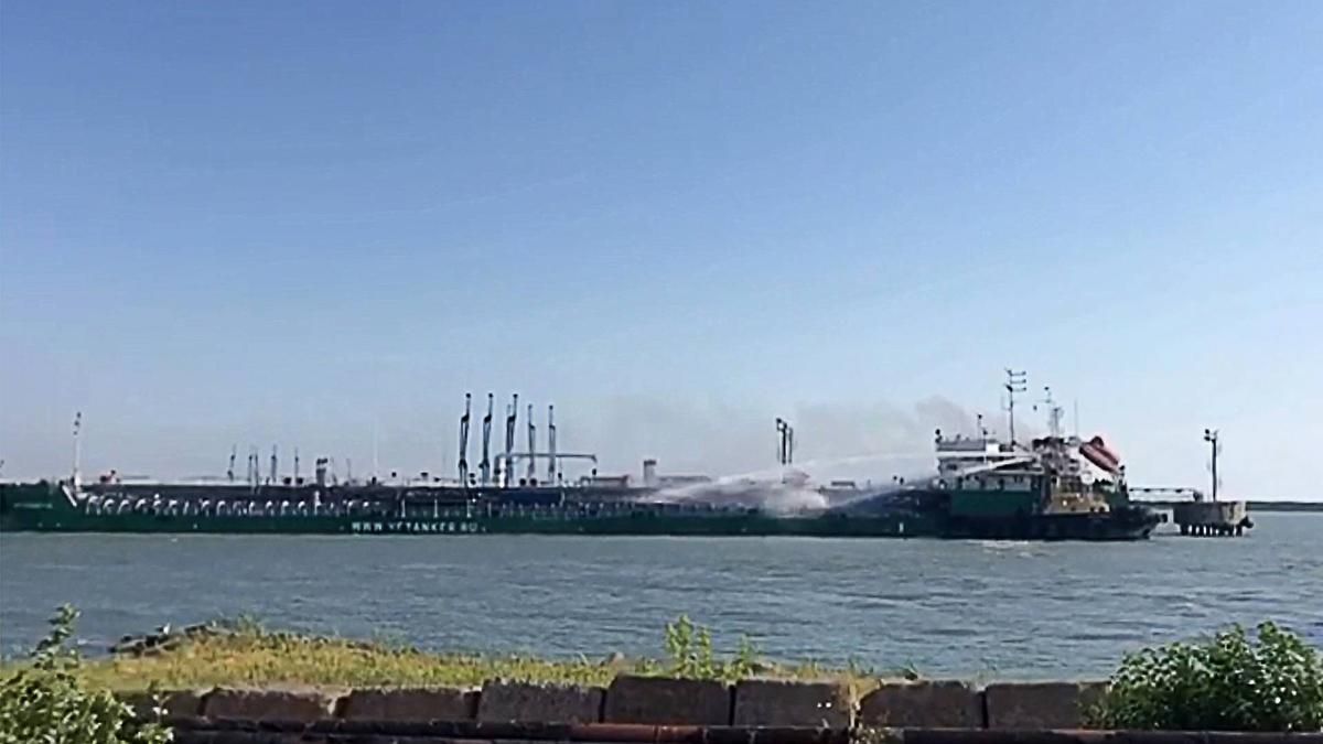 Взрыв на танкере в России: есть жертвы - причины взрыва 11 июня 2019 Взрыв на танкере в России: есть жертвы - причины взрыва 11 июня 2019