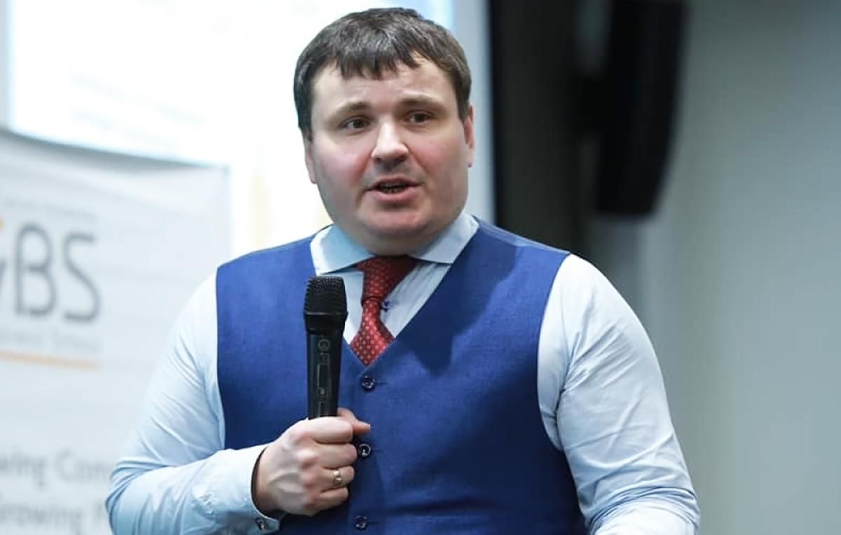 Іти в Раду зі "Слугою народу" відмовився ще один політик Іти в Раду зі "Слугою народу" відмовився ще один політик