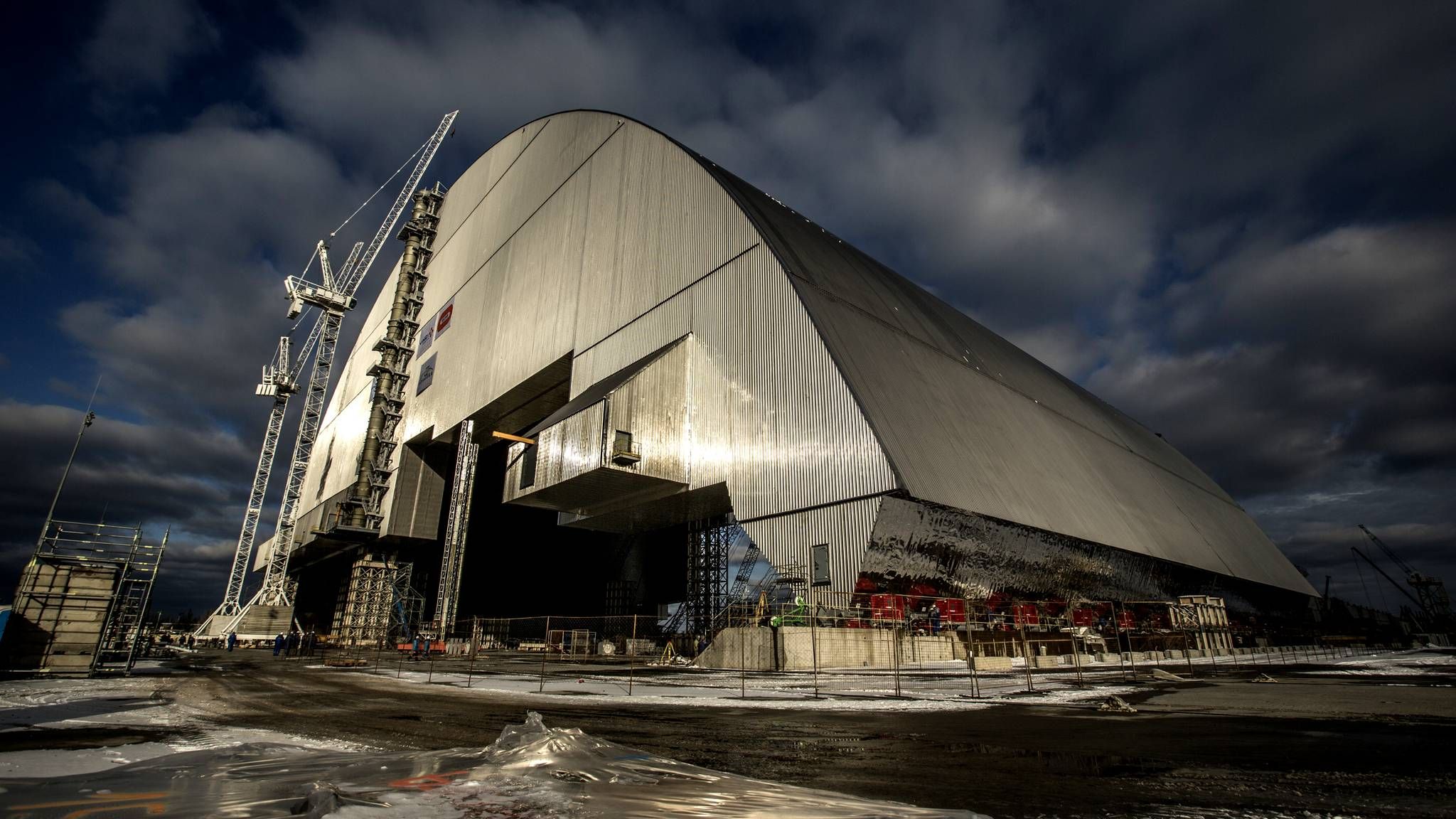Саркофаг над Чернобыльской АЭС: почему это нужно и что изменится