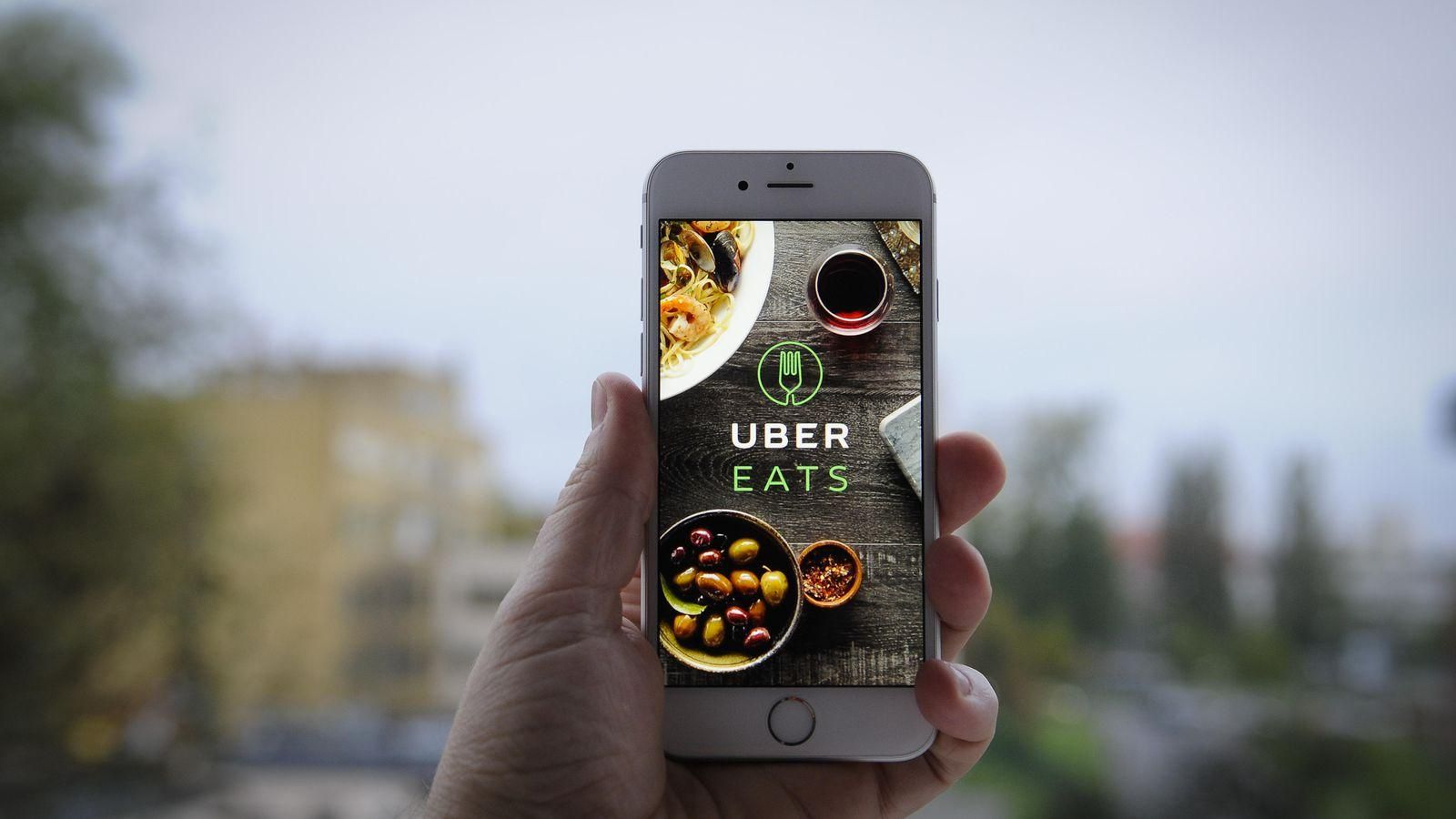 Відео дня: як Uber буде доставляти їжу на дронах 