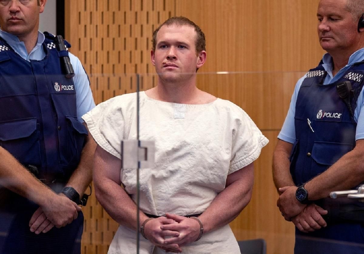 Кривавий теракт у Новій Зеландії: підозрюваний Таррант у суді усміхався і не визнав провини