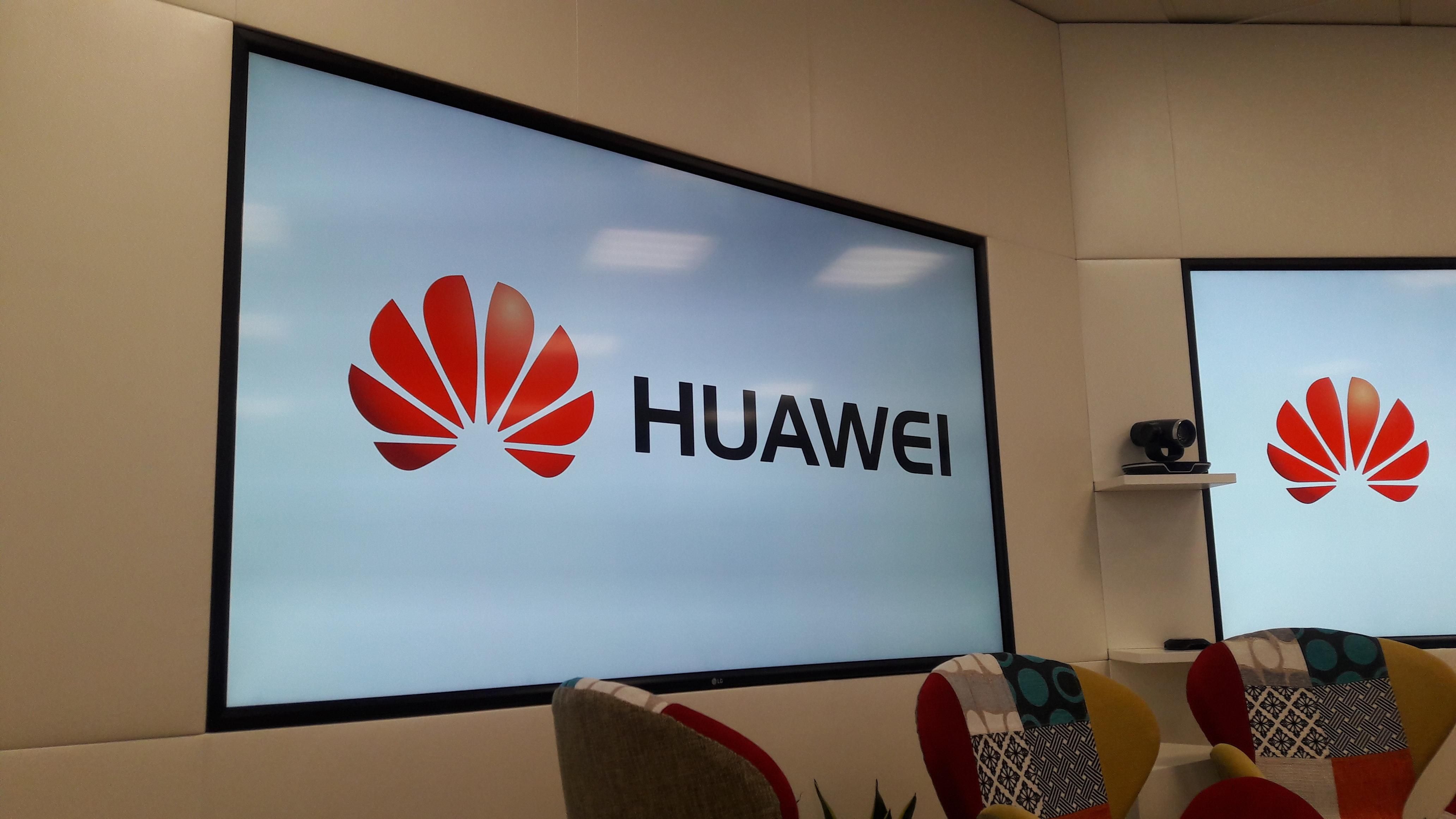 Белый дом отсрочил санкции против Huawei