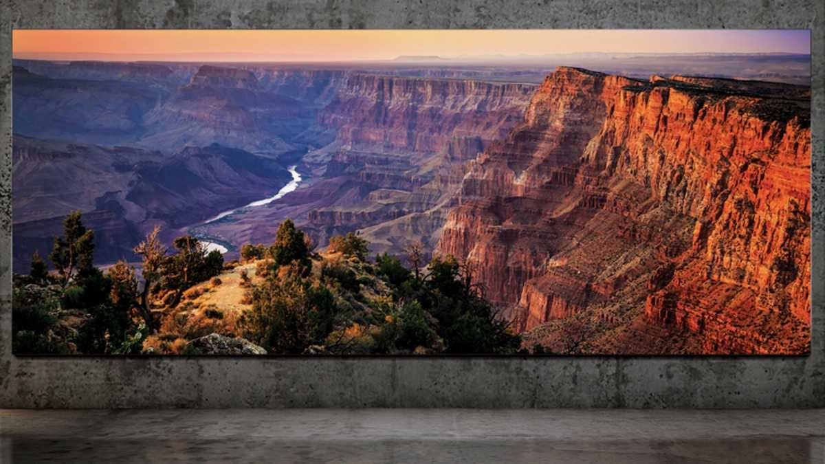 Samsung показала безрамочный телевизор-стену с диагональю 7,4 метра