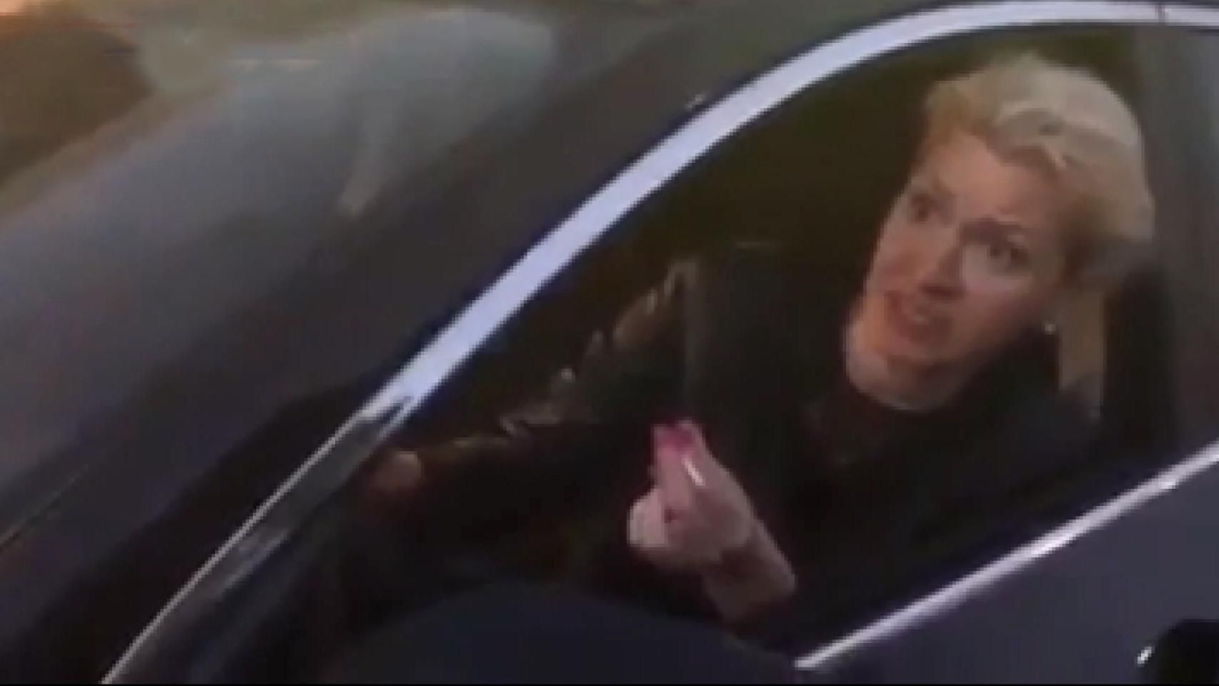 Кандидатка від "Європейської Солідарності" вилаялась на поліцейських: що сказали у партії Кандидатка від "Європейської Солідарності" вилаялась на поліцейських: що сказали у партії