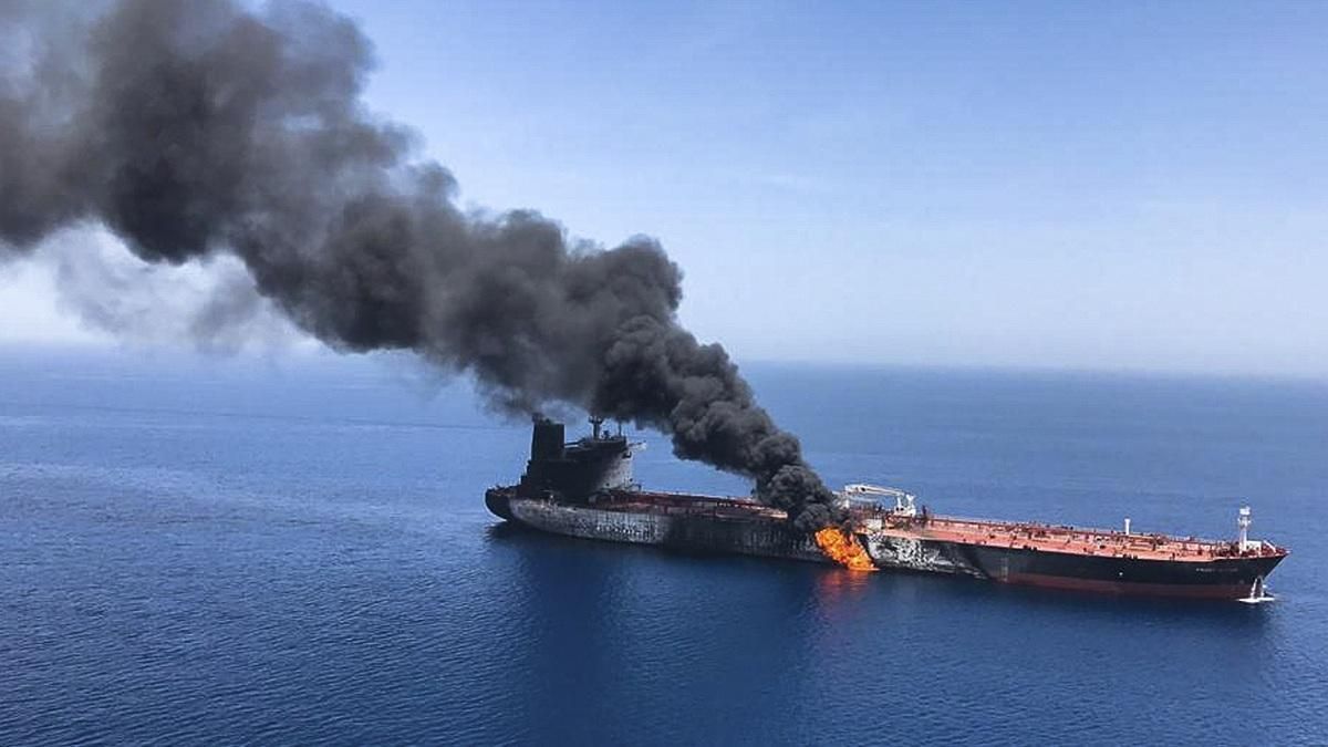 Великобритания назвала виновных в нападении на танкеры в Оманском заливе