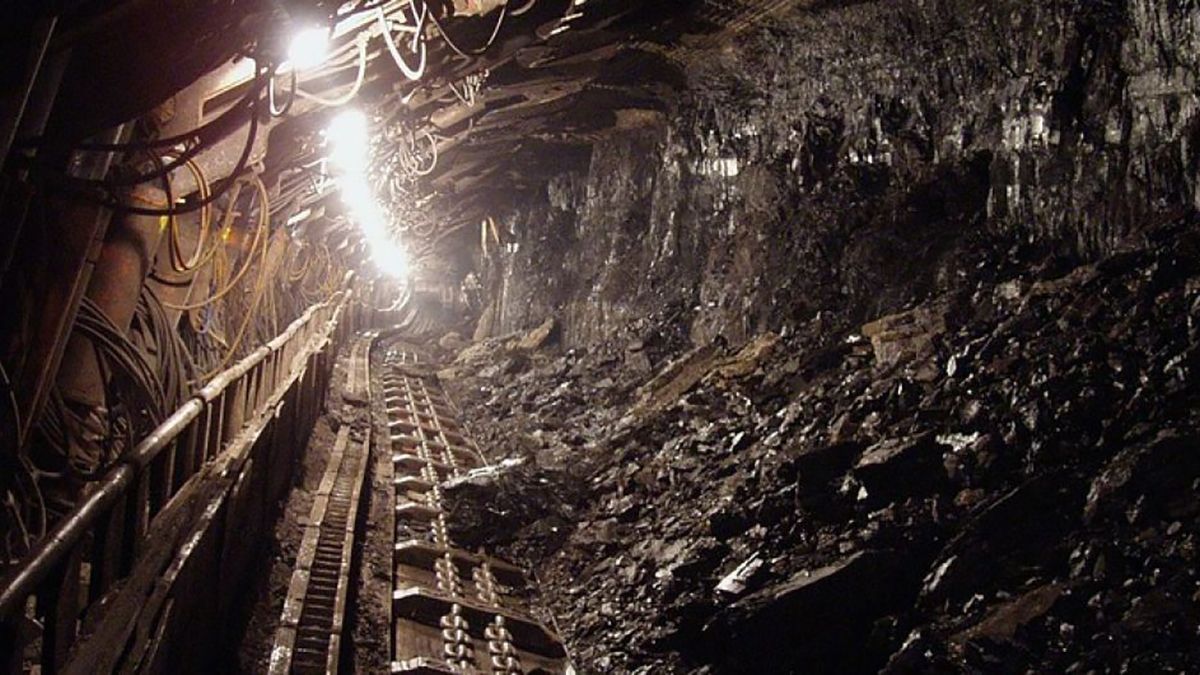 На окупованій Донеччині загинув на шахті гірник На окупованій Донеччині загинув на шахті гірник