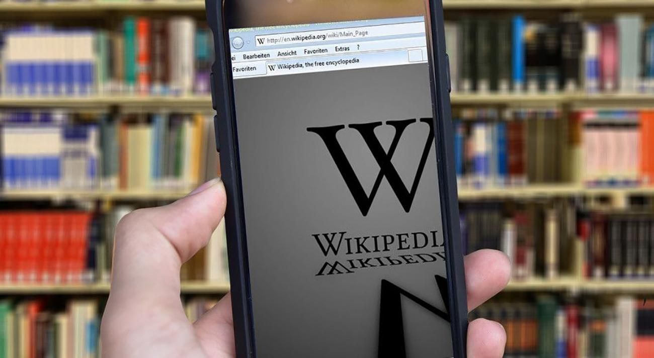 У Львові відкрили першу в Україні Wiki бібліотеку: яскраві фото