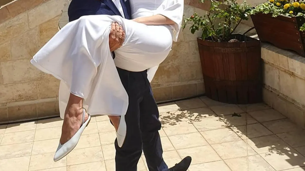 Дмитро Комаров та Олександра Кучеренко Дмитро Комаров та Олександра Кучеренко