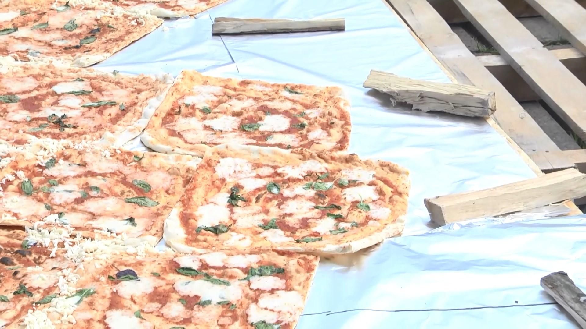 На Тернопільщині приготували найбільшу піцу в Україні: фото