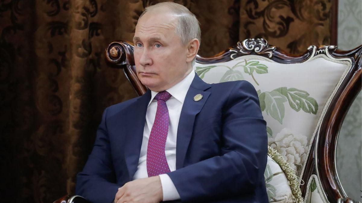 Путин занимает выжидательную позицию:в Кремле объяснили, почему с опаской относятся к Зеленскому