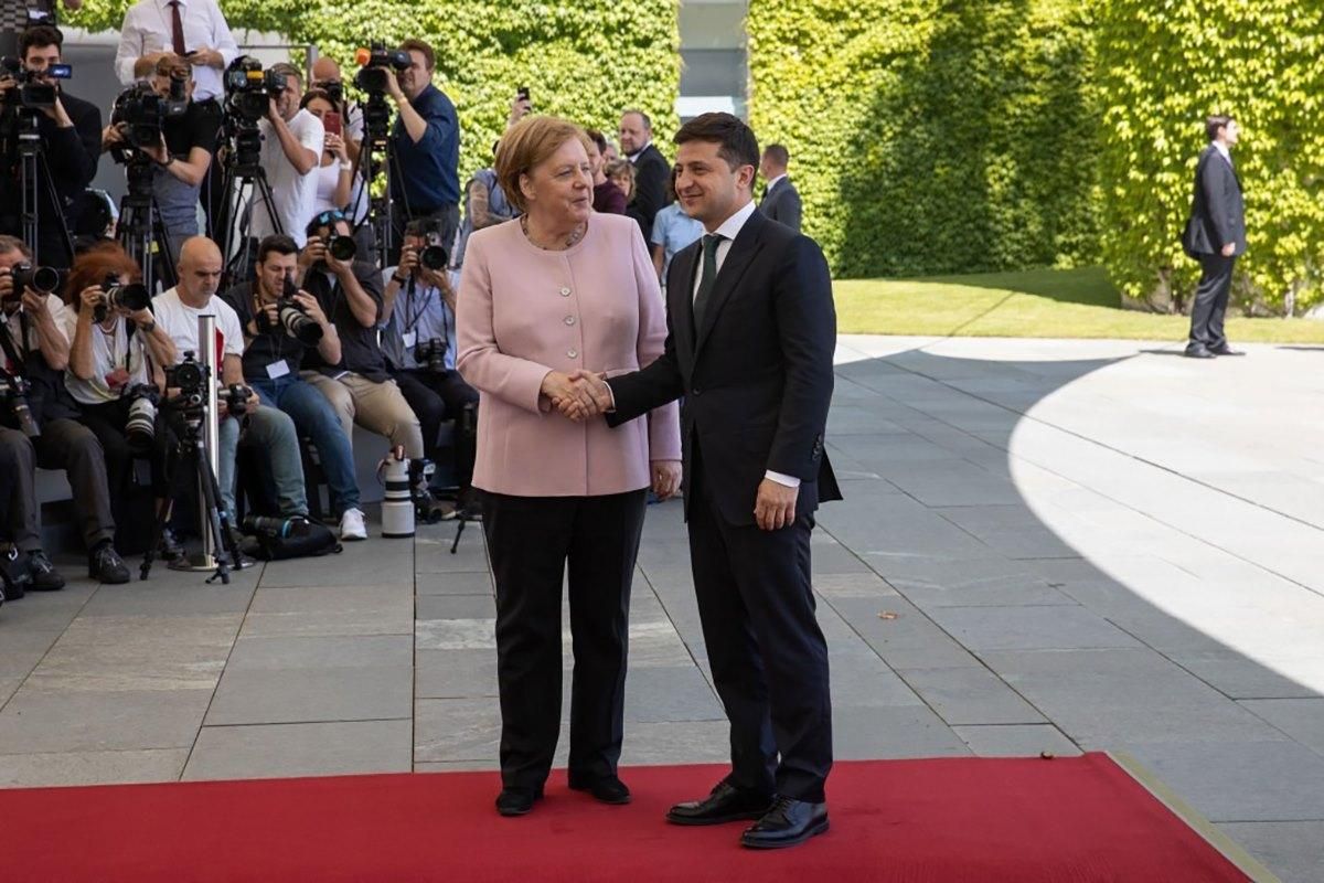 Меркель: Санкції щодо Росії не скасують аж до повернення Криму під контроль України