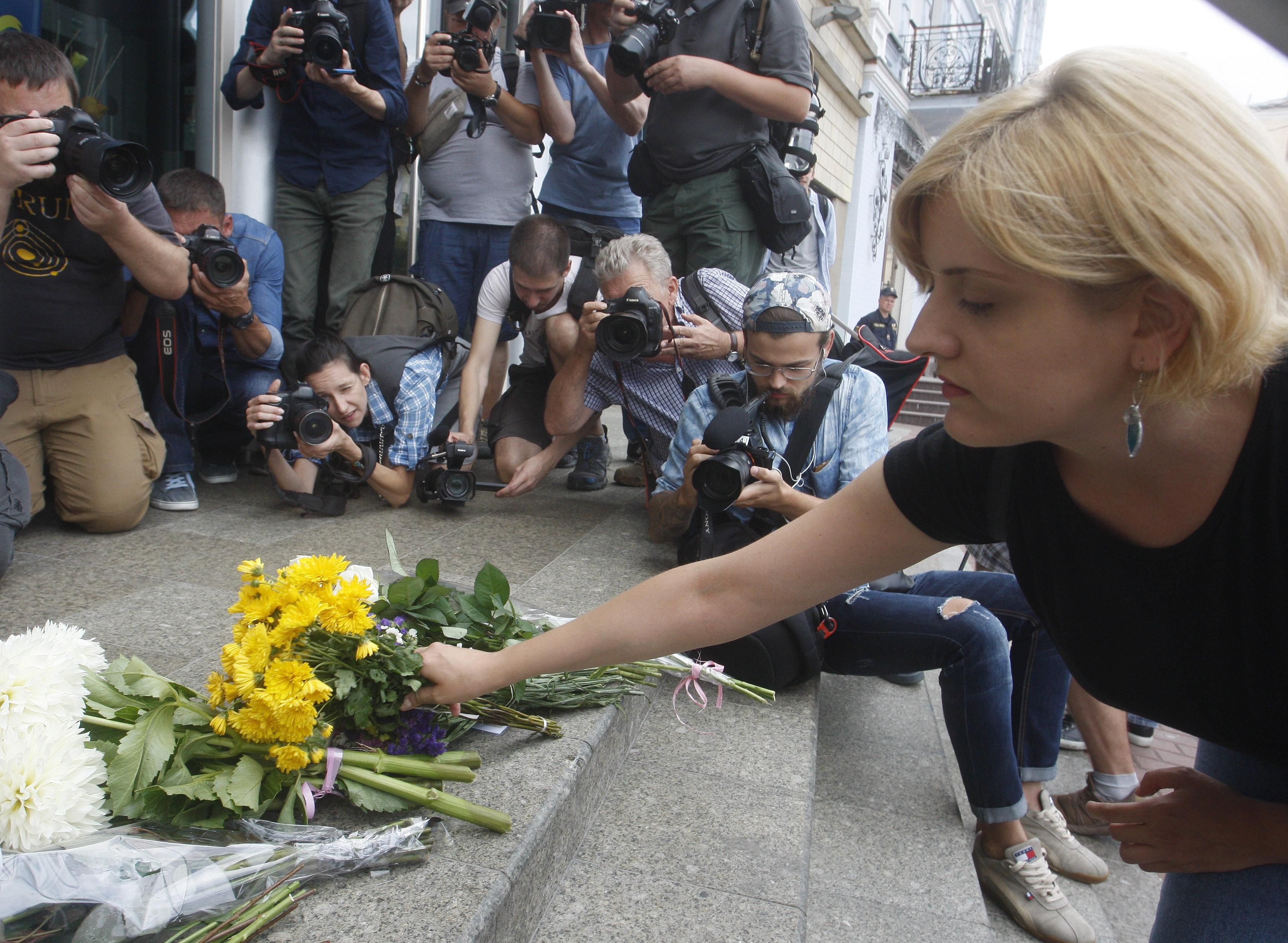 Bellingcat назвав імена причетних до катастрофи MH17 Bellingcat назвав імена причетних до катастрофи MH17