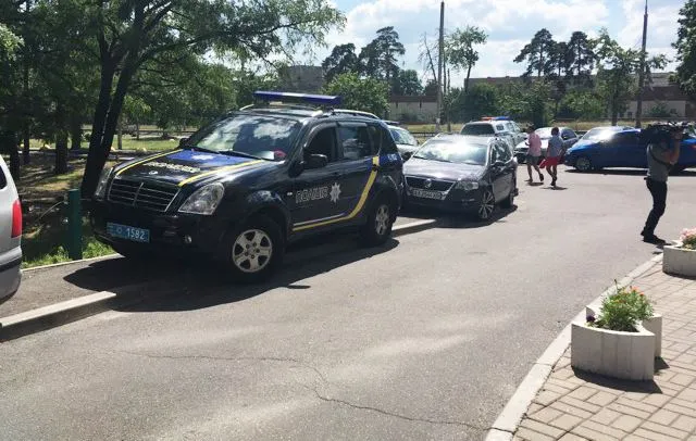 будинок Тимчука фото поліція слідчі розслідування загибелі Тимчука будинок Тимчука фото поліція слідчі розслідування загибелі Тимчука