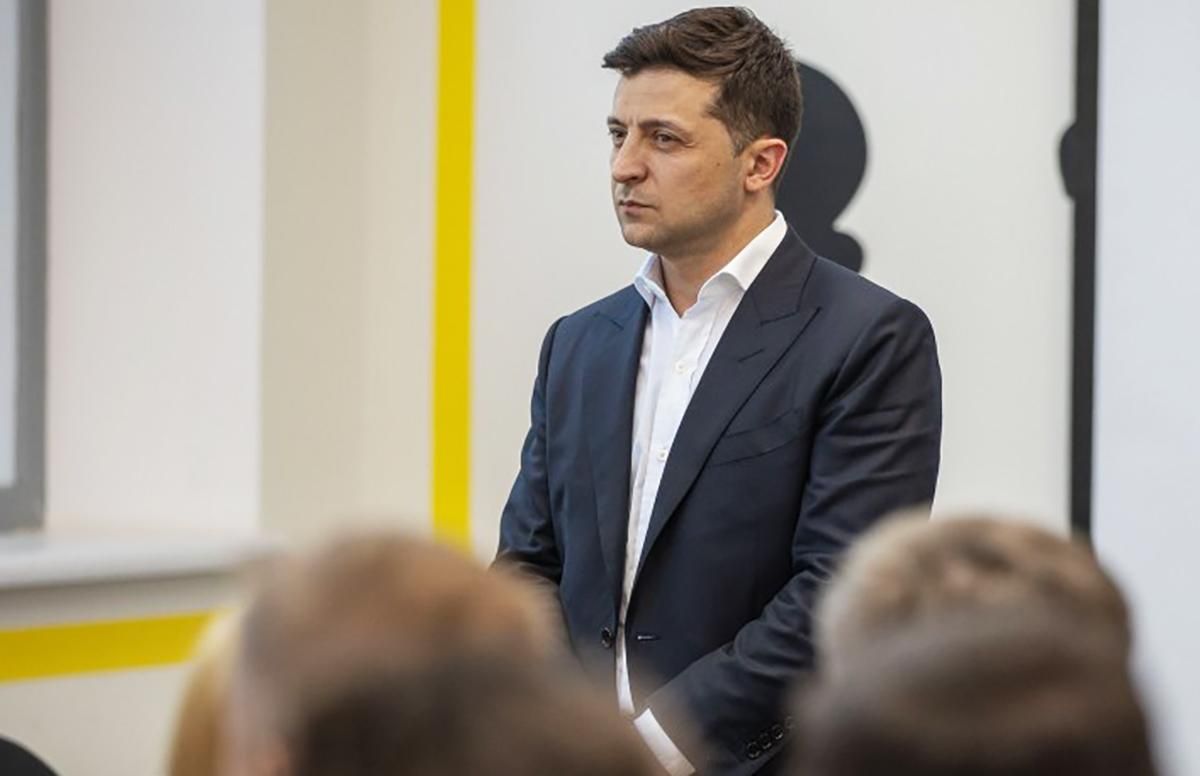 Зеленський скасував 167 указів попередніх президентів: що це за документи Зеленський скасував 167 указів попередніх президентів: що це за документи