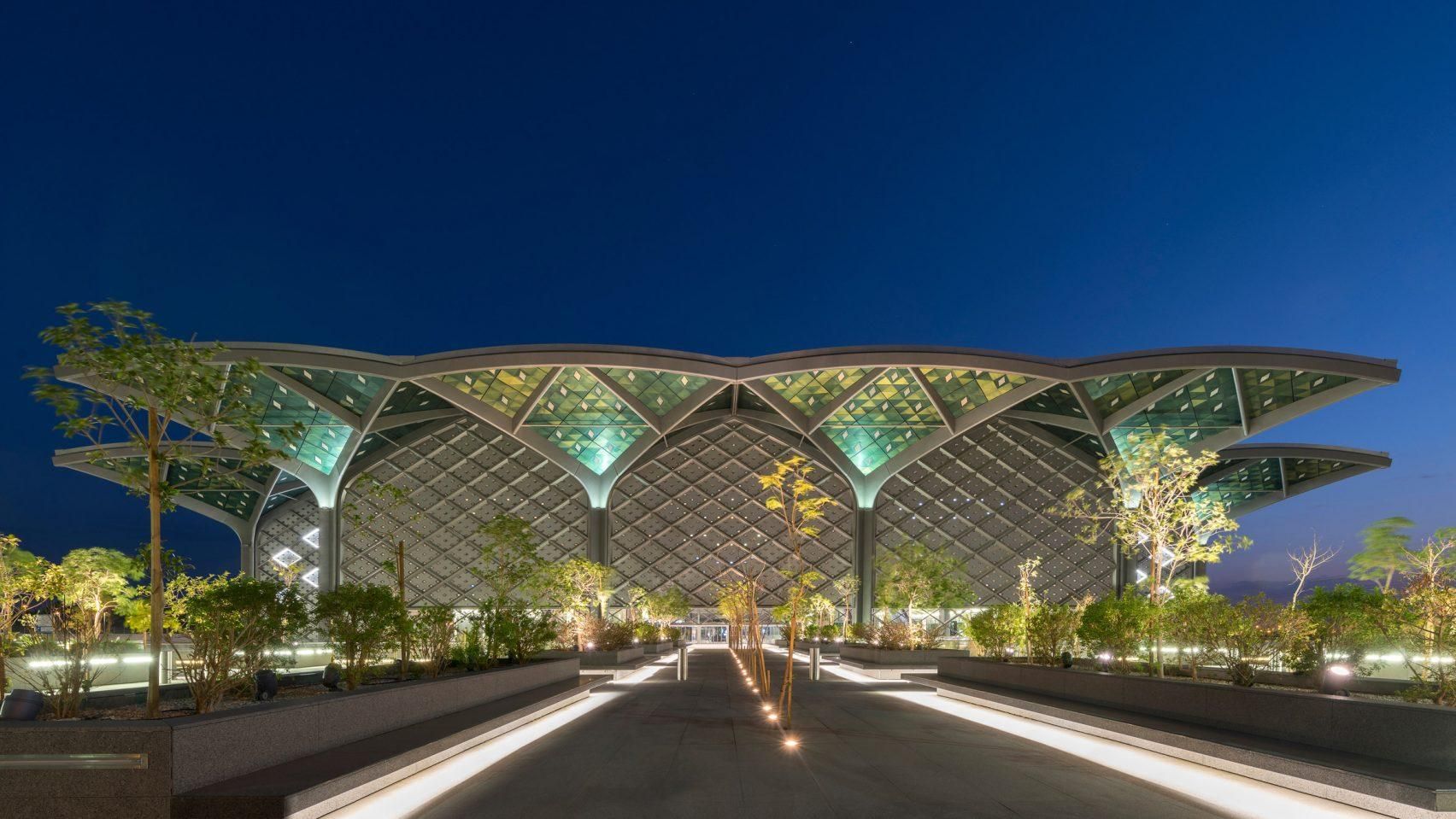 Вокзал, где хочется ночевать: как выглядят железнодорожные станции в Саудовской Аравии