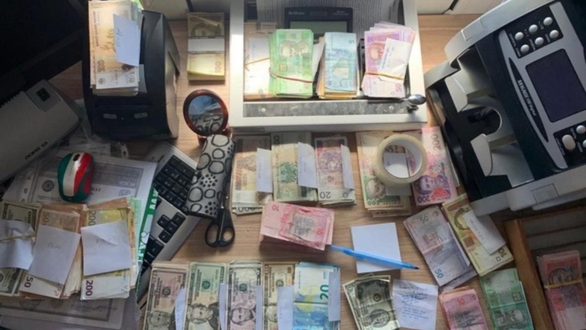В Киеве переселенцы организовали канал финансирования террористов В Киеве переселенцы организовали канал финансирования террористов