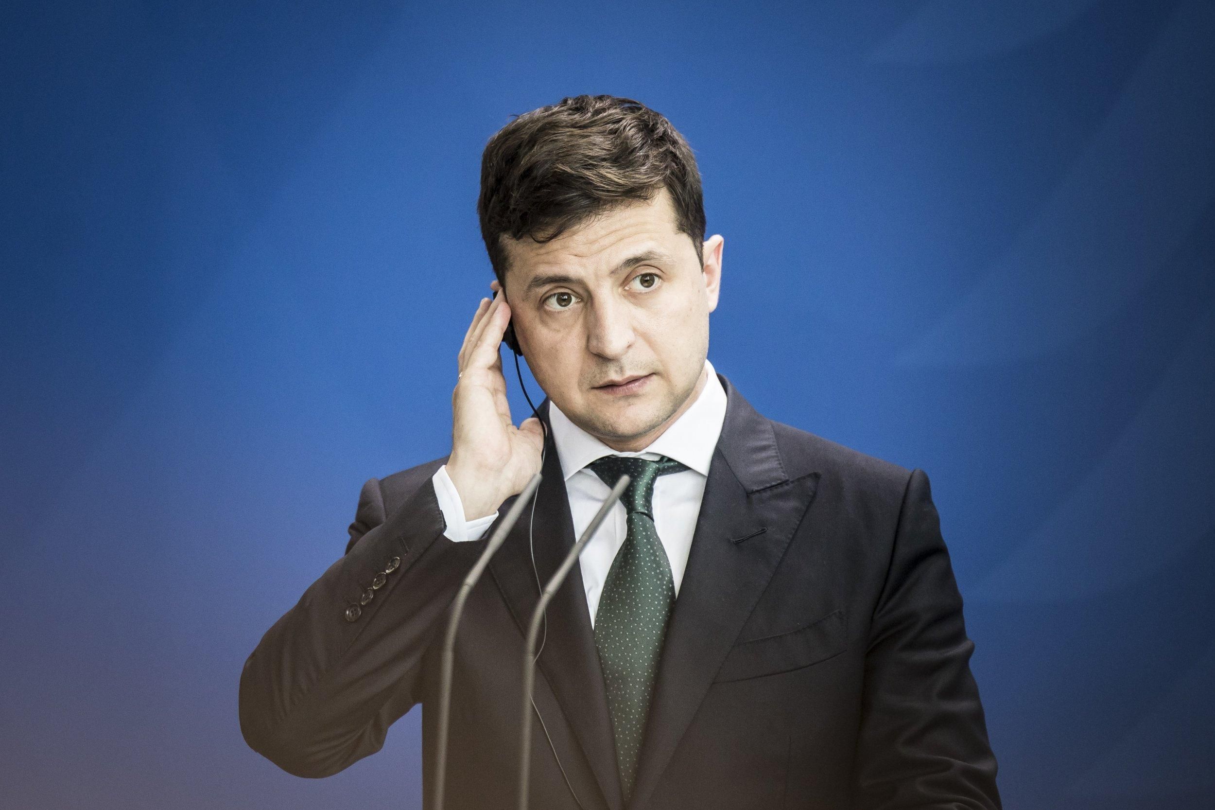 Зеленский ответил на петицию об отставке Авакова