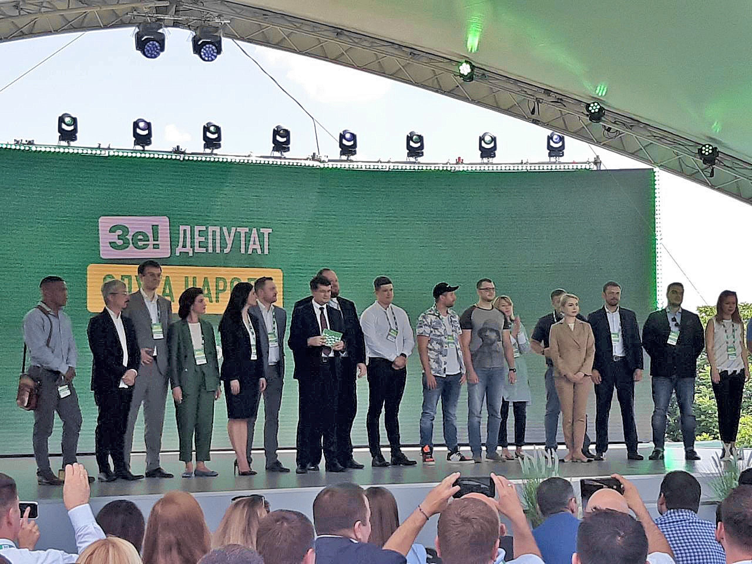 У "Слузі народу" розповіли, з ким точно не утворять коаліції У "Слузі народу" розповіли, з ким точно не утворять коаліції